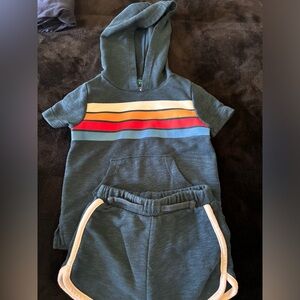 Size: 6-12 months Matching Set